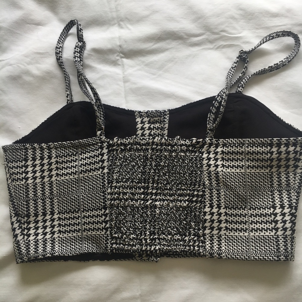 Houndstooth Crop Top - Picture 4 of 5